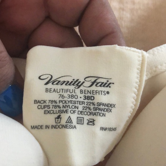 Vanity Fair full figure bras (2) - Picture 3 of 8